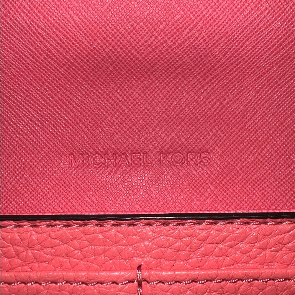 Michael Kors Coral Pink Pebbled Leather MK Circle Logo Wallet buttery Leather! - Picture 9 of 16